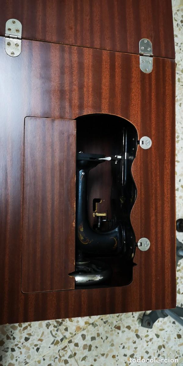Antig&uuml;edades: Maquina coser Singer - Foto 5