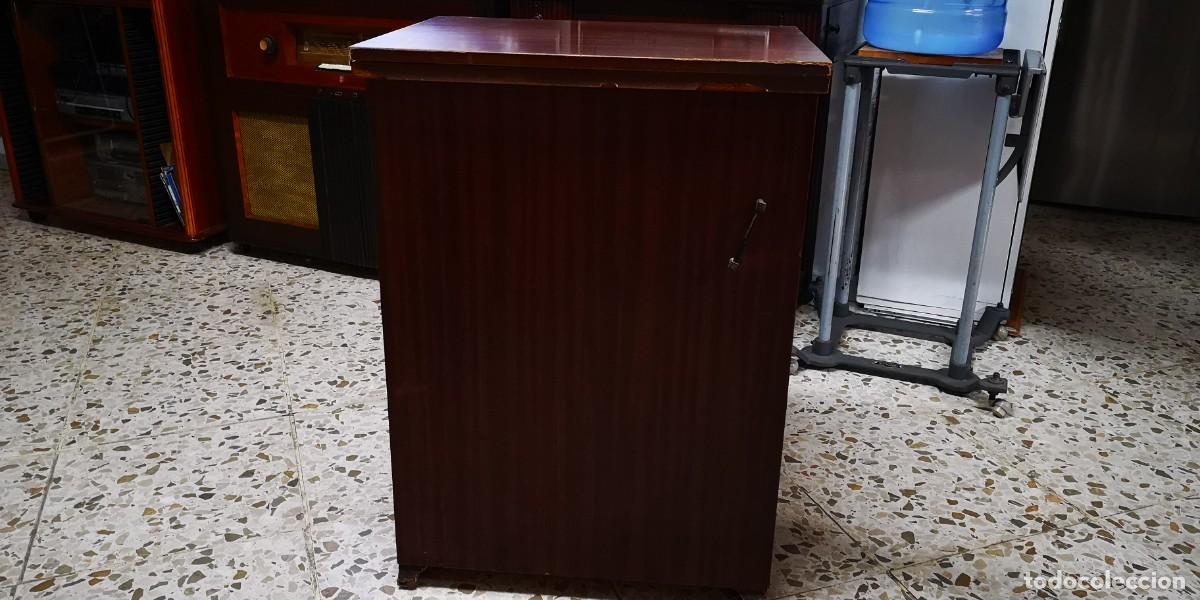 Antig&uuml;edades: Maquina coser Singer - Foto 6