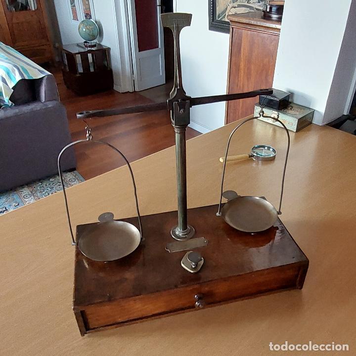 Antig&uuml;edades: BALANZA DE PRECISI&Oacute;N S. XIX, CAJA DE CAOBA. - Foto 2