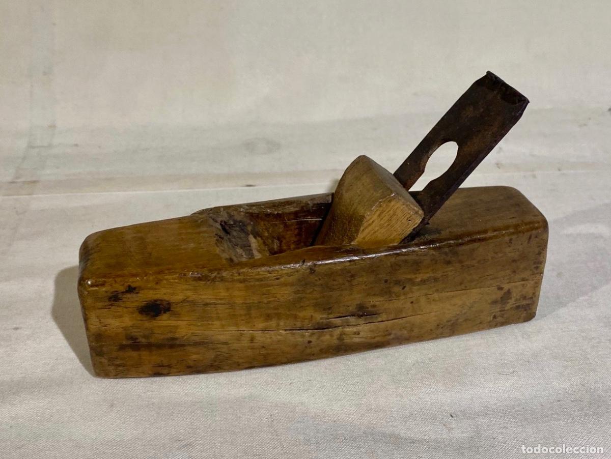 Antig&uuml;edades: Cepillo de carpintero 20 cm de largo - Foto 3