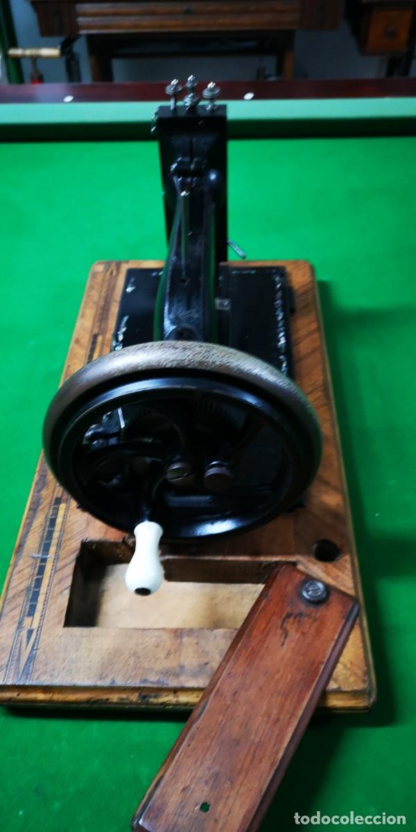 Antig&uuml;edades: M&aacute;quina coser Singer REF.MCSP 9559 - Foto 6