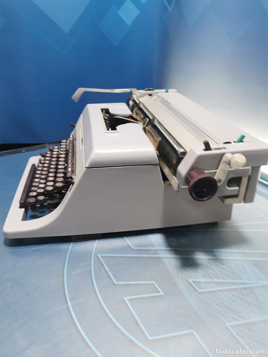 Antig&uuml;edades: M&aacute;quina de escribir Hispano Olivetti Linea 88 - Foto 6
