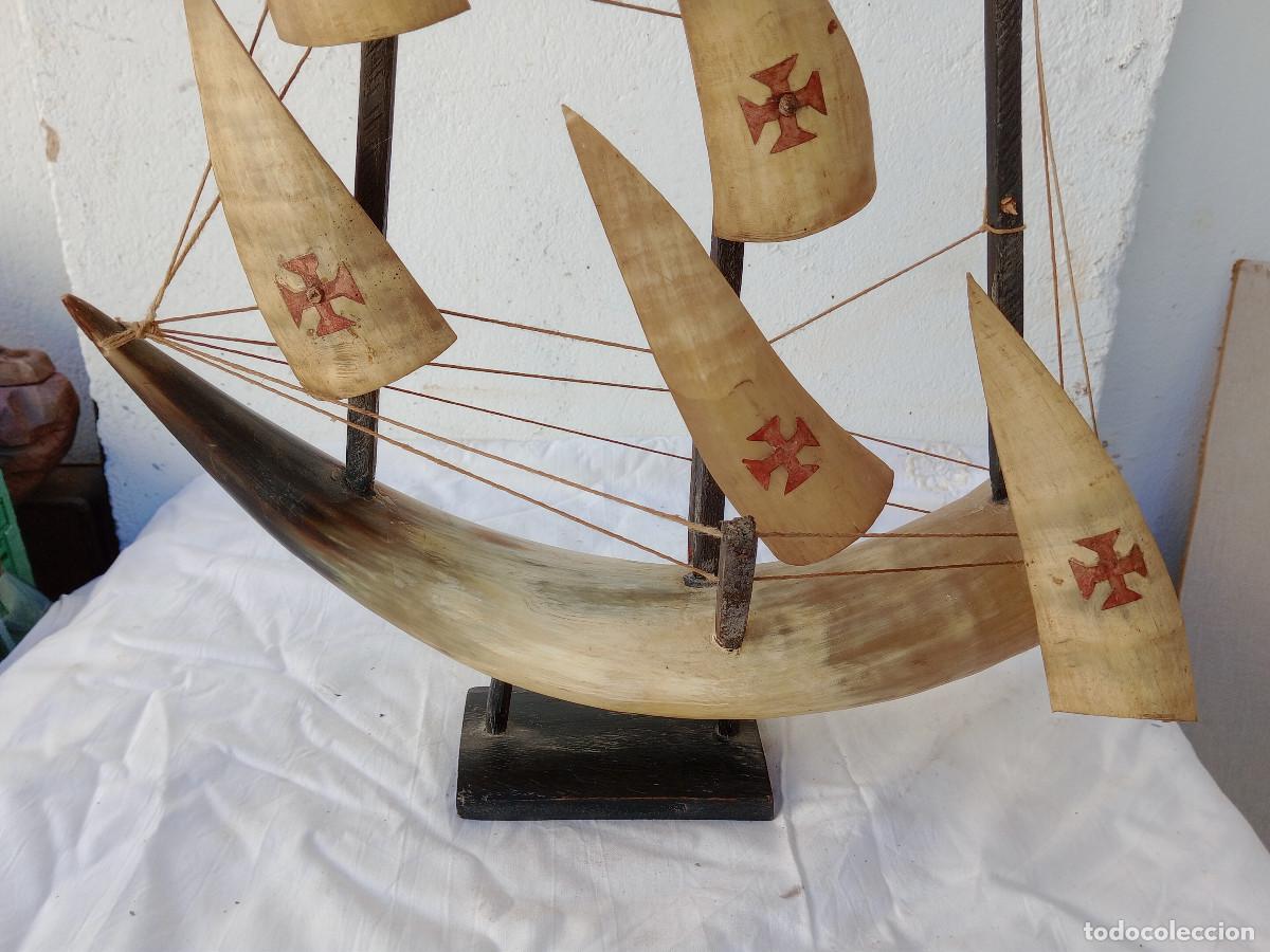 Antig&uuml;edades: barco en asta de bufalo y velas en hueso - Foto 2