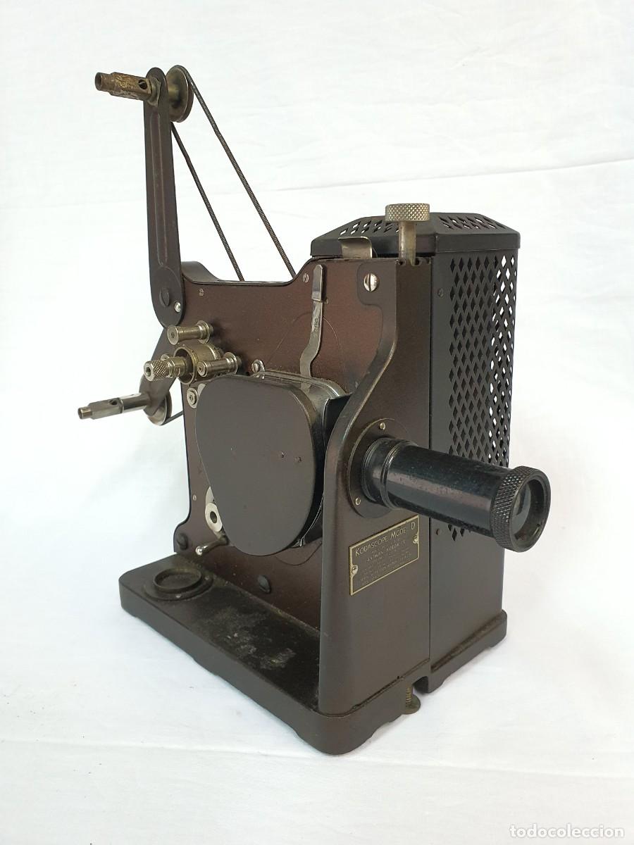 kodascope modelo d. 1935. - Acquista Proiettori cinematografici e di film  antichi su todocoleccion