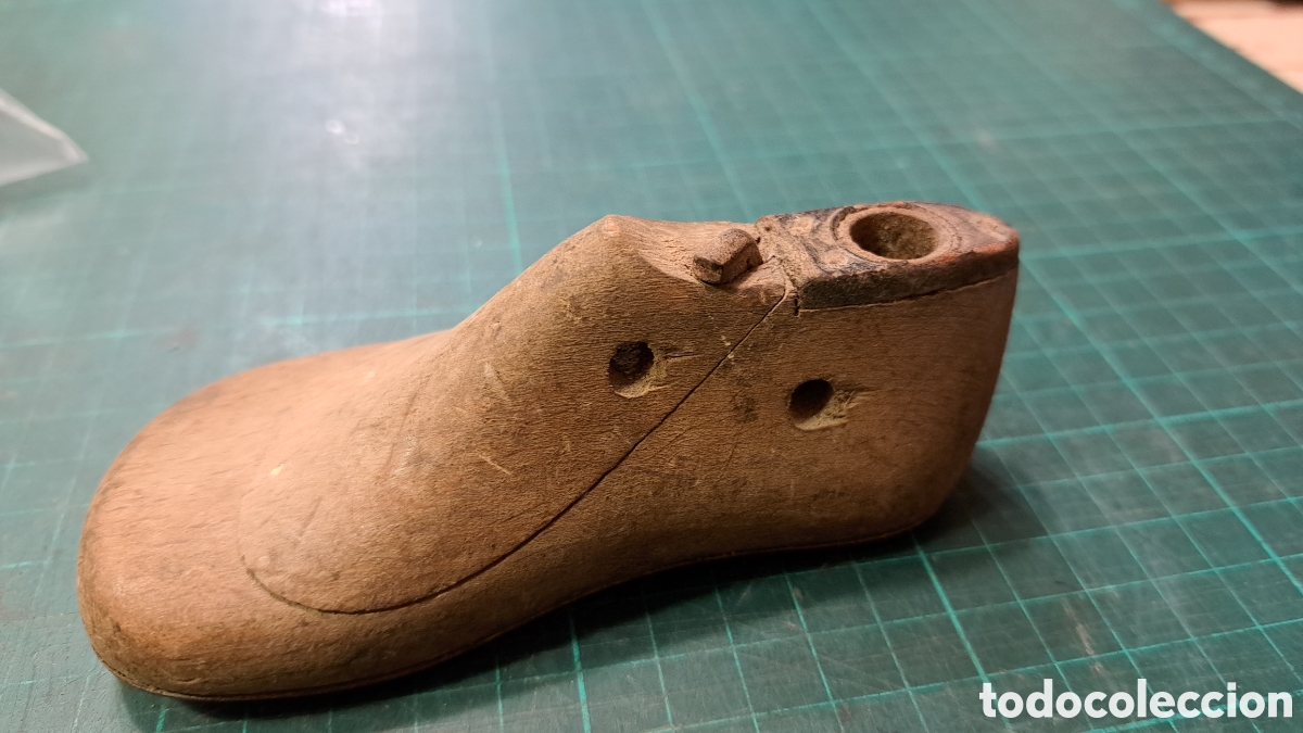 Antig&uuml;edades: Zapato madera ortop&eacute;dico antiguo - Foto 3