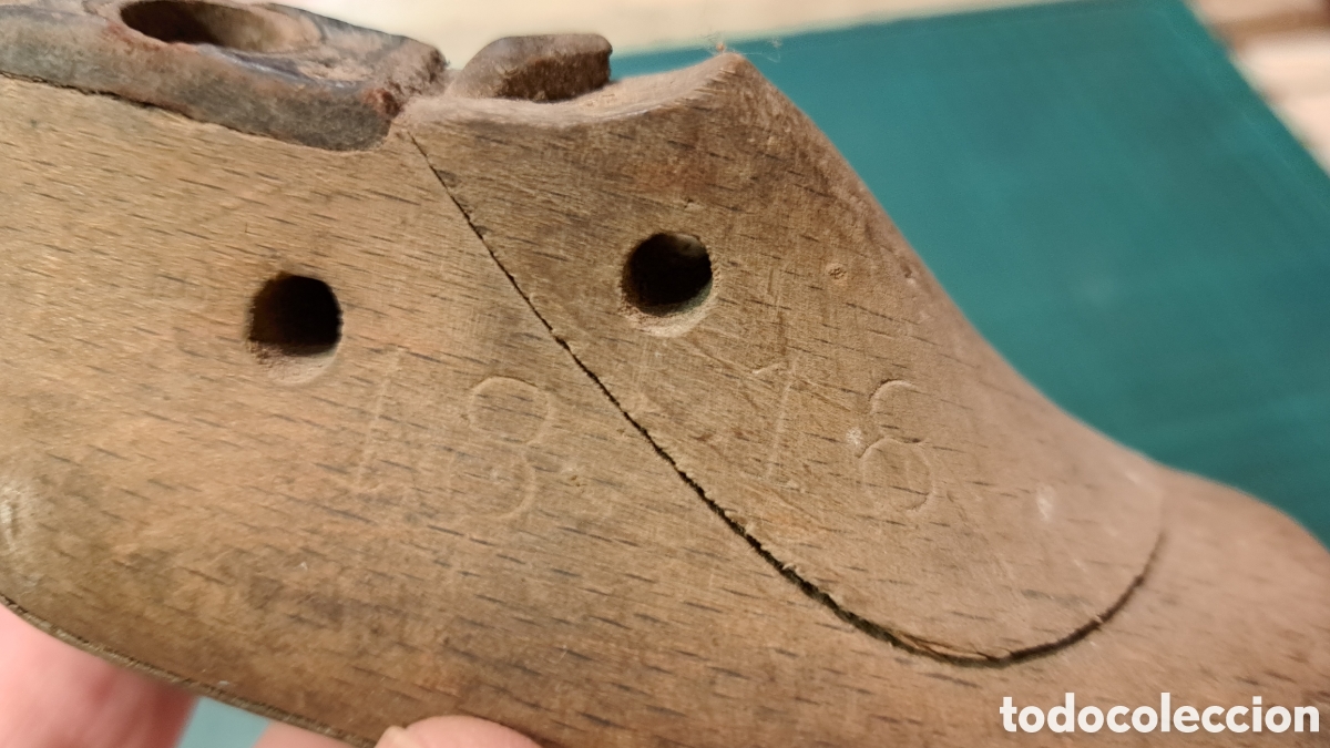 Antig&uuml;edades: Zapato madera ortop&eacute;dico antiguo - Foto 5