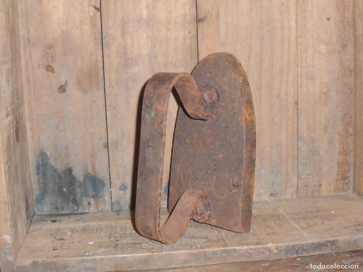 Antig&uuml;edades: ANTIGUA PLANCHA DE HIERRO. - Foto 1