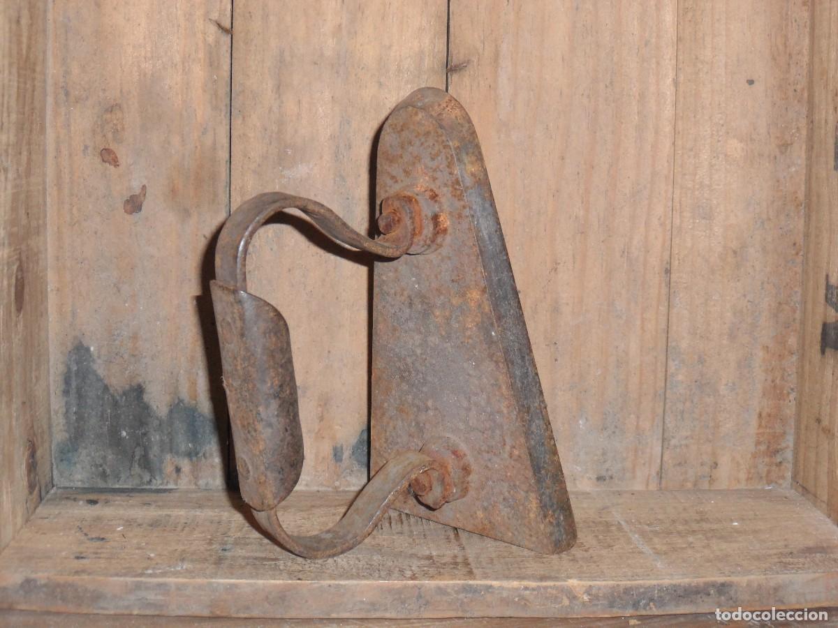 Antig&uuml;edades: ANTIGUA PLANCHA DE HIERRO. - Foto 1