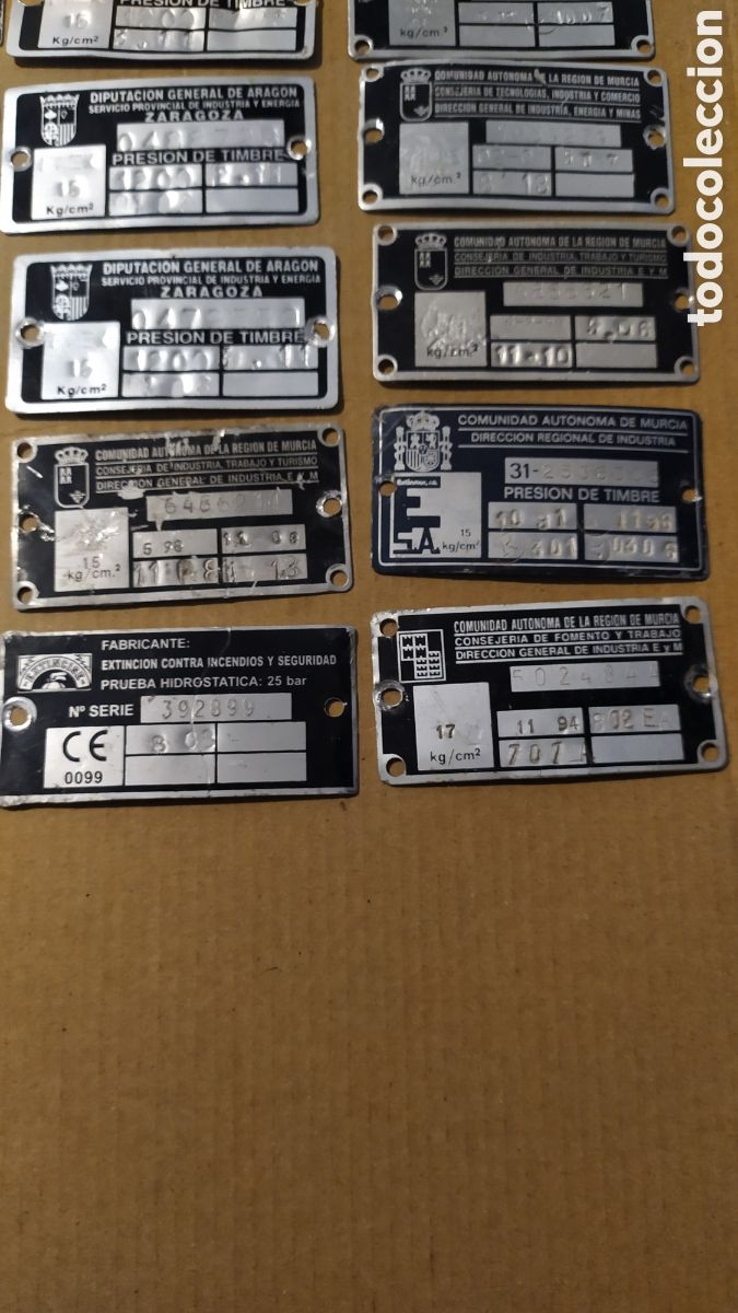 Antig&uuml;edades: Lote de placas de extintores - Foto 4