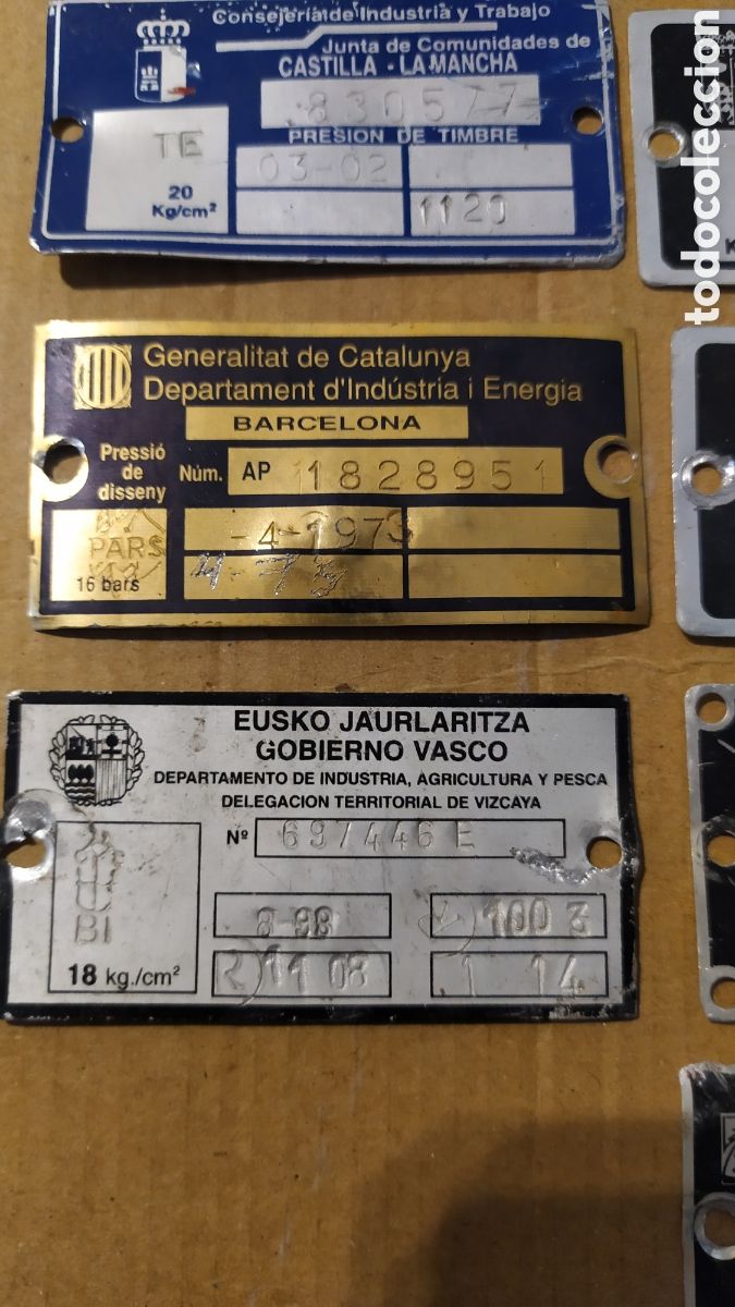 Antig&uuml;edades: Lote de placas de extintores - Foto 5