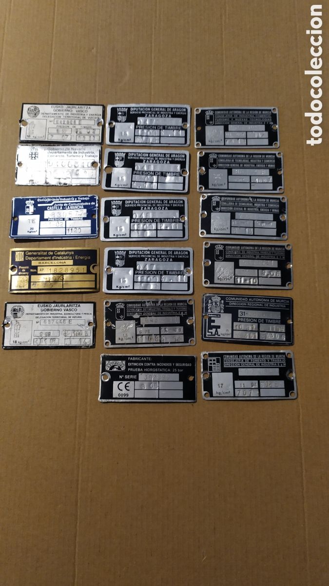 Antig&uuml;edades: Lote de placas de extintores - Foto 1