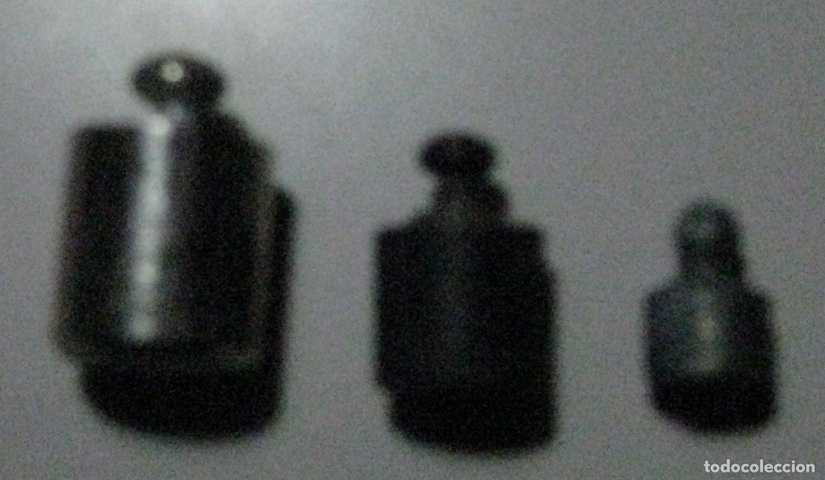 Antig&uuml;edades: TRES MINI PESAS DE 10 , 5 Y 1 g - Foto 1