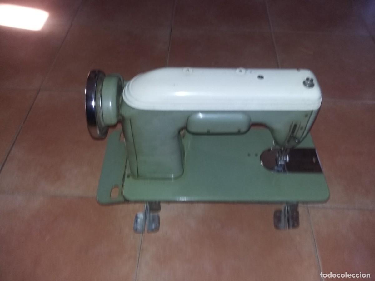Antig&uuml;edades: M&aacute;quina coser Sigma. - Foto 2