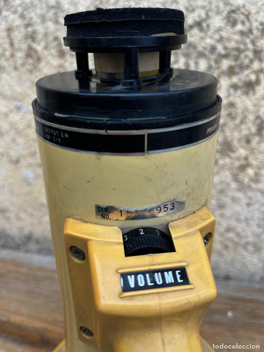 Antig&uuml;edades: G Megafono TOA modelo ER-332 amarillo. - Foto 3