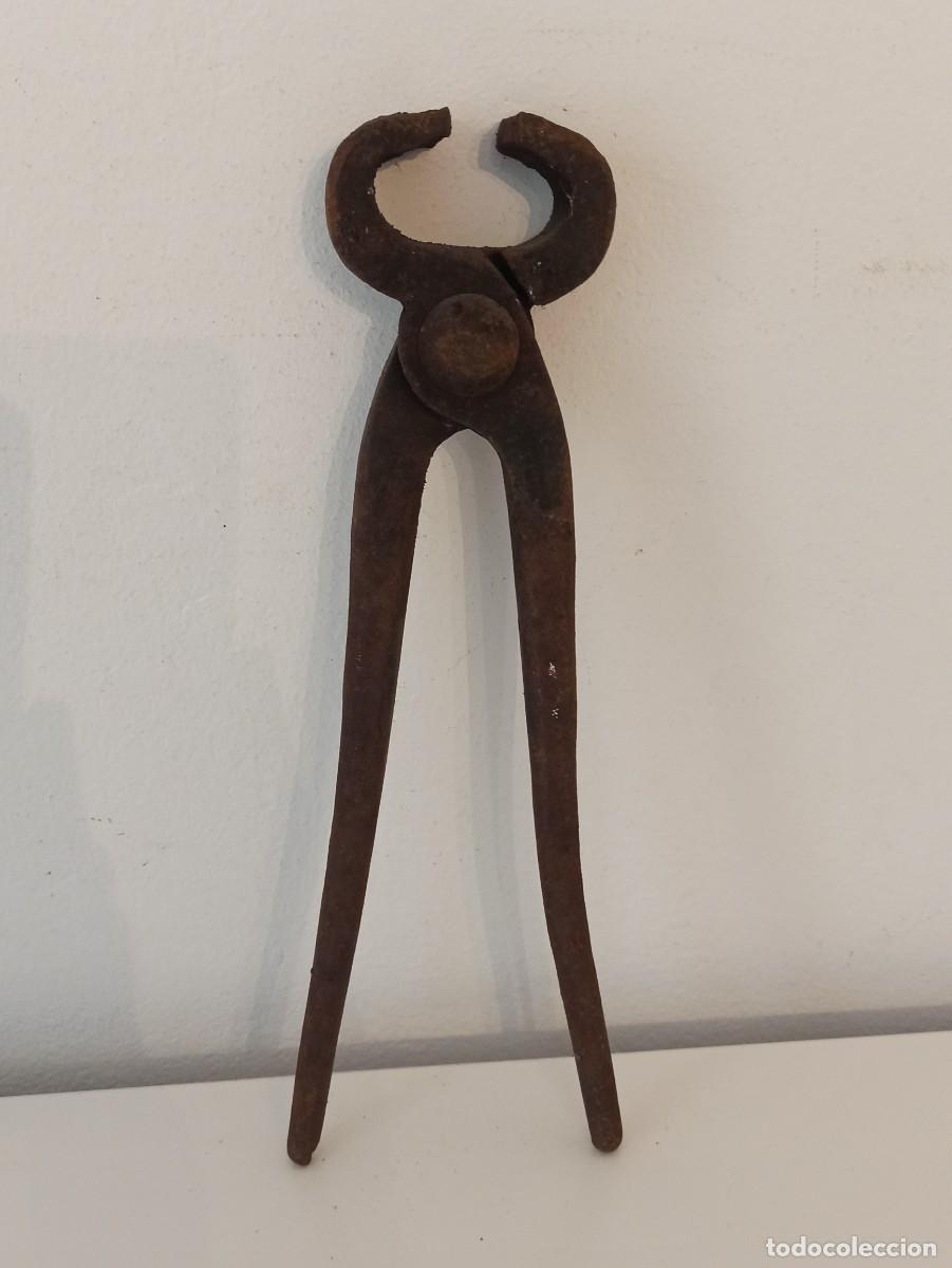Antig&uuml;edades: Tenazas Herrero forja - Foto 1