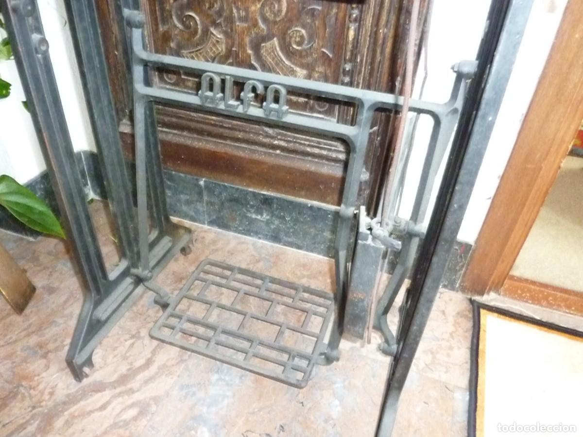 Antig&uuml;edades: ANTIGUA MAQUINA DE COSER ALFA - Foto 2