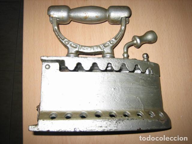 Antig&uuml;edades: Plancha antiguacolor dorado - Foto 4