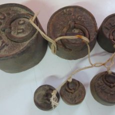 Antigüedades: JUEGO DE 6 ANTIGUAS PESAS DE HIERRO DISTINTAS MEDIDAS, VER FOTOS