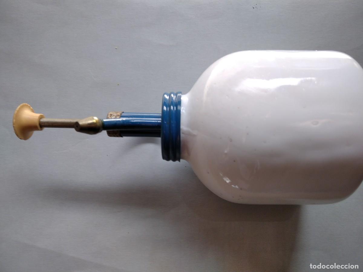 Antig&uuml;edades: PERFUMERO DE CRISTAL BLANCO Y LATON,DEMONTABLE. - Foto 3