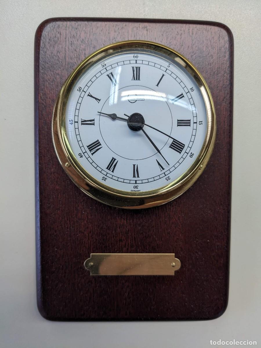 Antig&uuml;edades: RELOJ NAUTICO BARIGO 7 CM SOBRE PLAFOND MADERA RECTANGULAR 11X17 - Foto 1