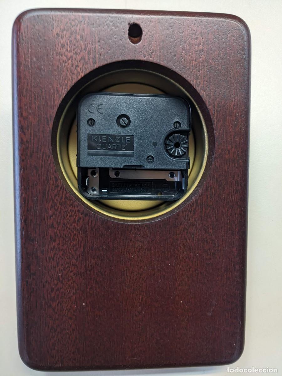 Antig&uuml;edades: RELOJ NAUTICO BARIGO 7 CM SOBRE PLAFOND MADERA RECTANGULAR 11X17 - Foto 2