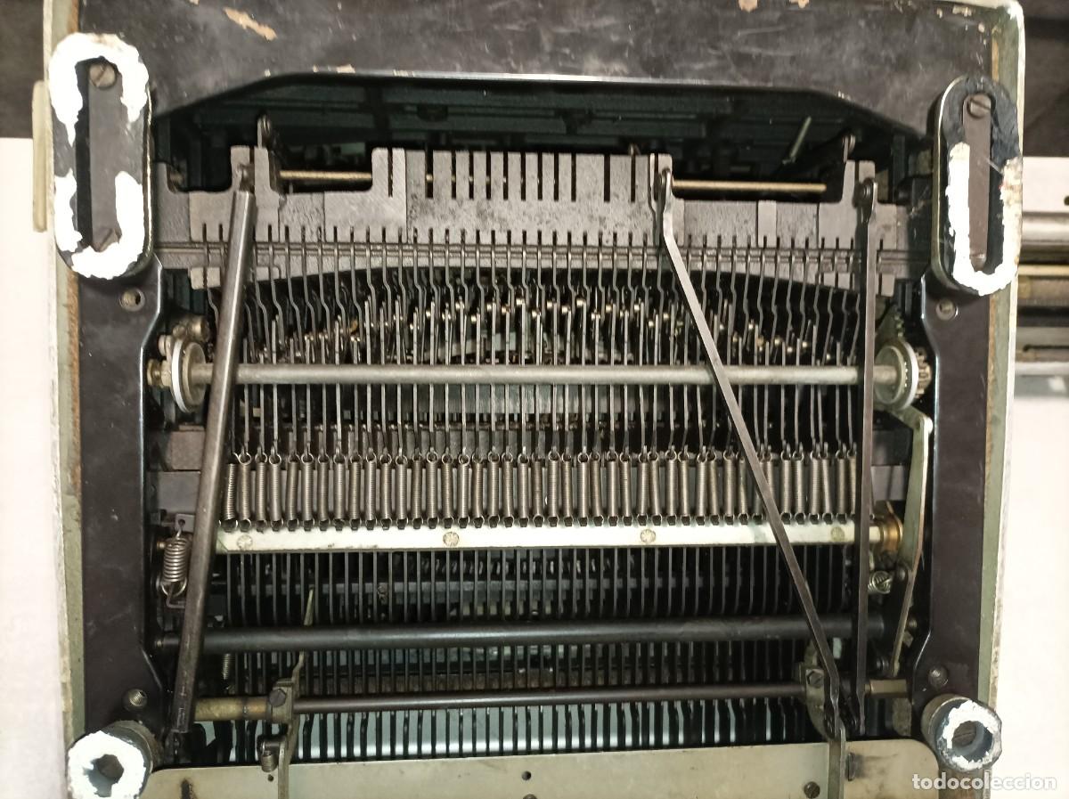 Antig&uuml;edades: M&aacute;quina de escribir HISPANO OLIVETTI LEXICON 80 - Foto 11
