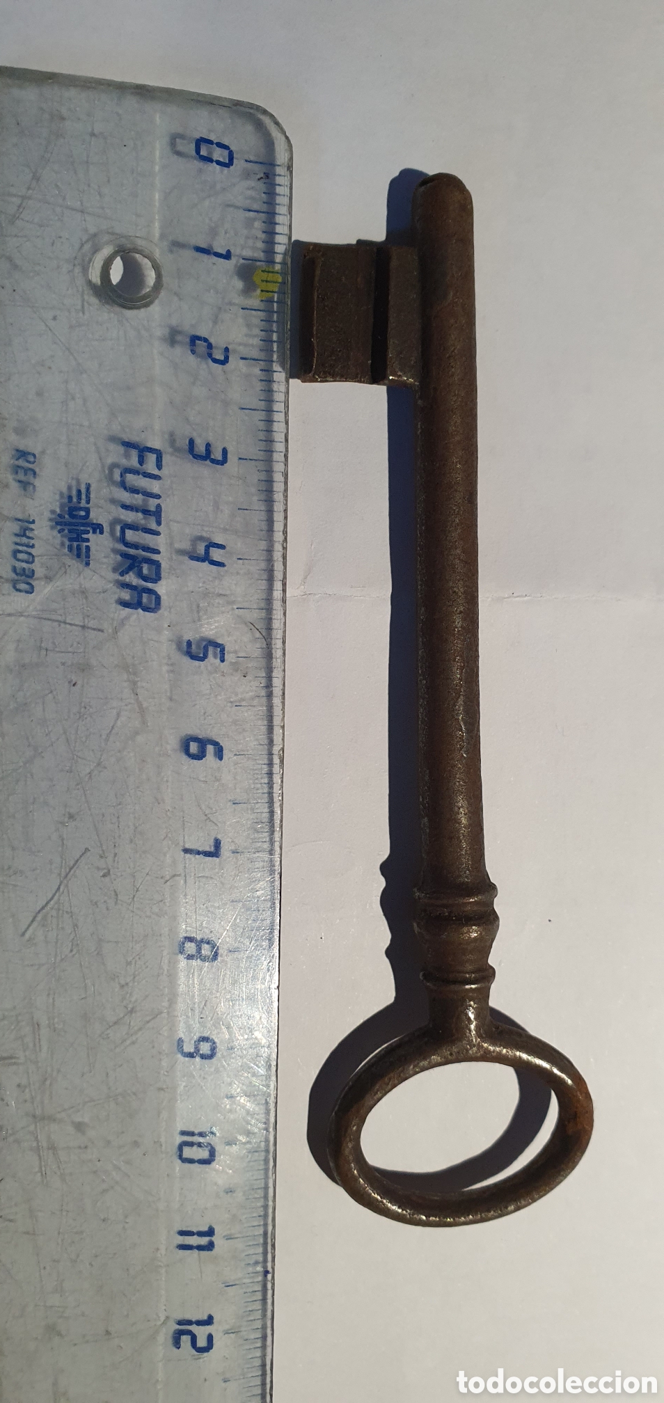 Antig&uuml;edades: Antigua llave siglo XIX de 11 cm. - Foto 1