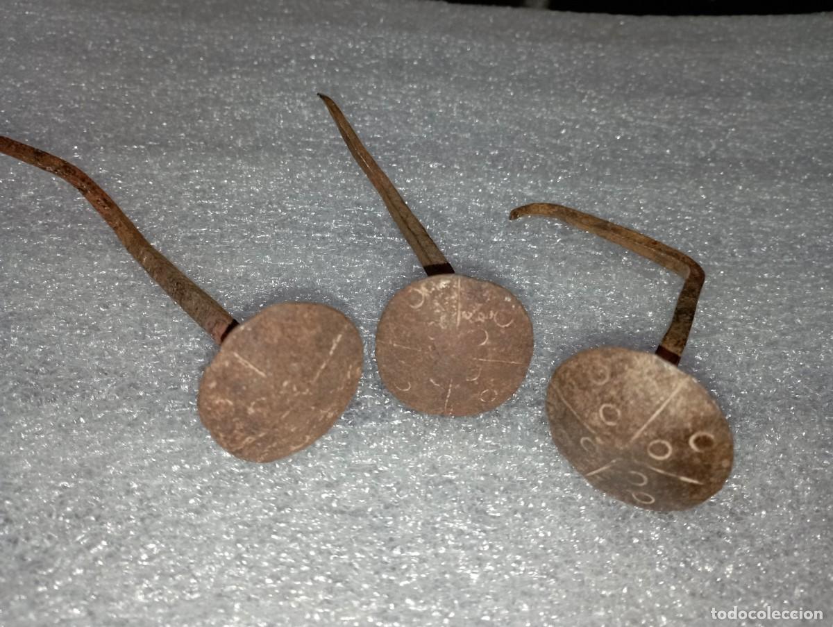 Antig&uuml;edades: Antiguos clavos de forja. CG4 - Foto 1