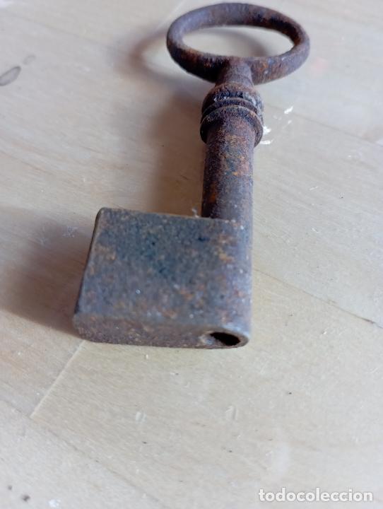 Antig&uuml;edades: Llave de Anillo, hierro forjado. - Foto 4