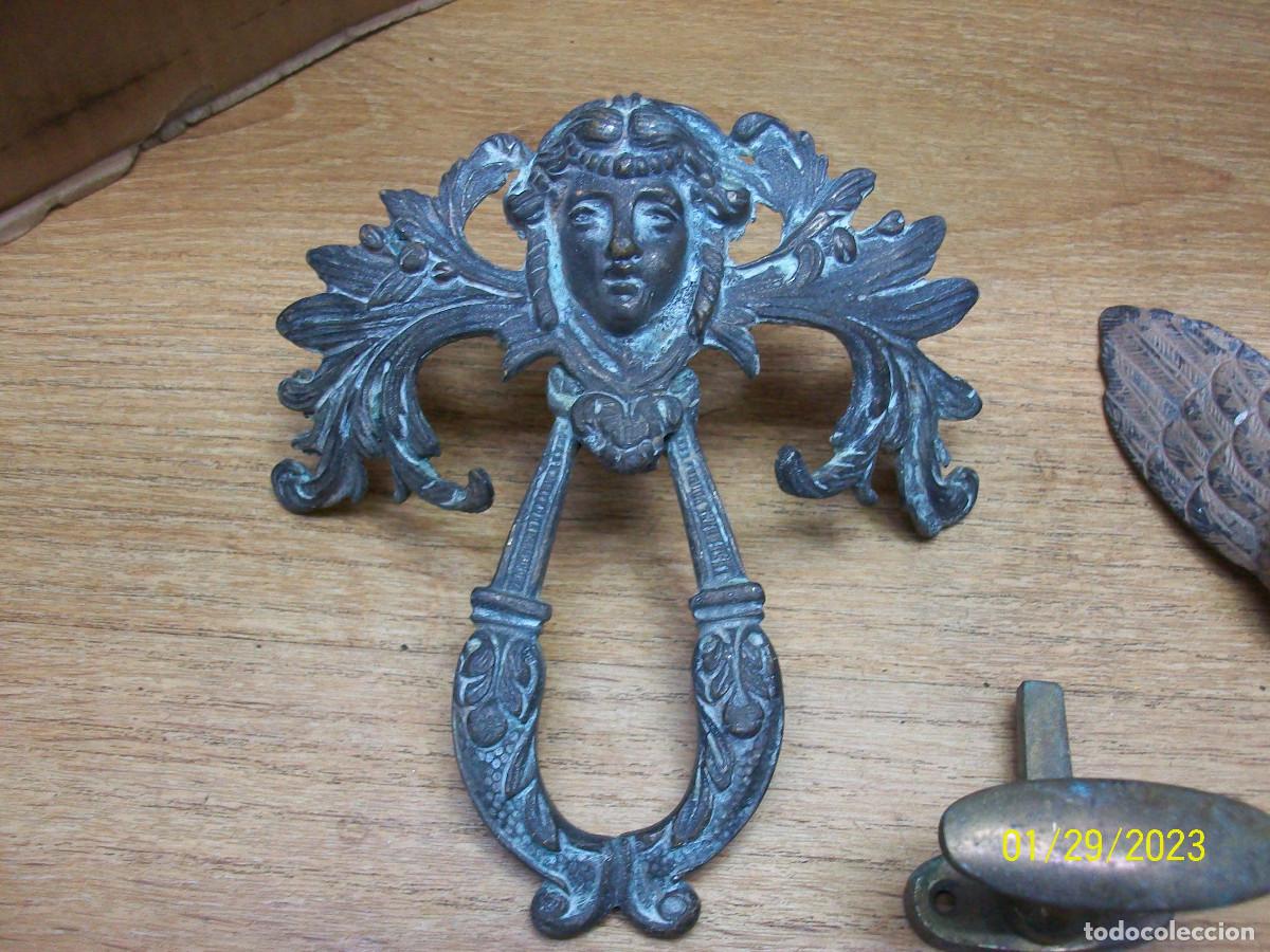 Antig&uuml;edades: LOTE DE ANTIGUOS TIRADORES DE BRONCE - Foto 2