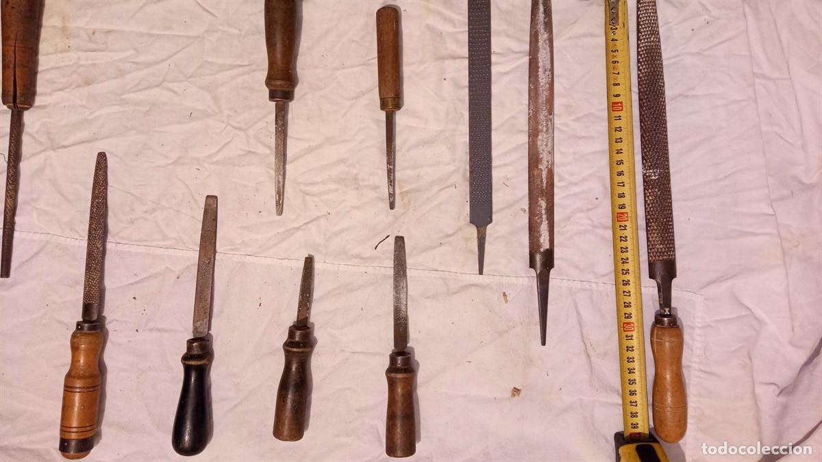 Antig&uuml;edades: Lote de limas antiguas de madera y metal - Foto 2
