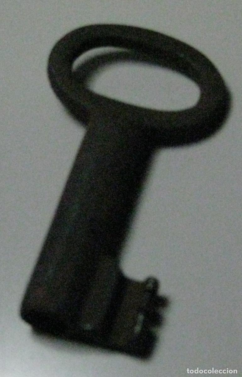 Antig&uuml;edades: LLAVE DE FORJA PEQUE&Ntilde;A ( 6 cm ) - Foto 2