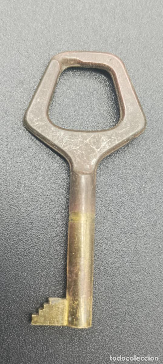 Antig&uuml;edades: LLAVE DE FORJA 6 CTMS - Foto 1