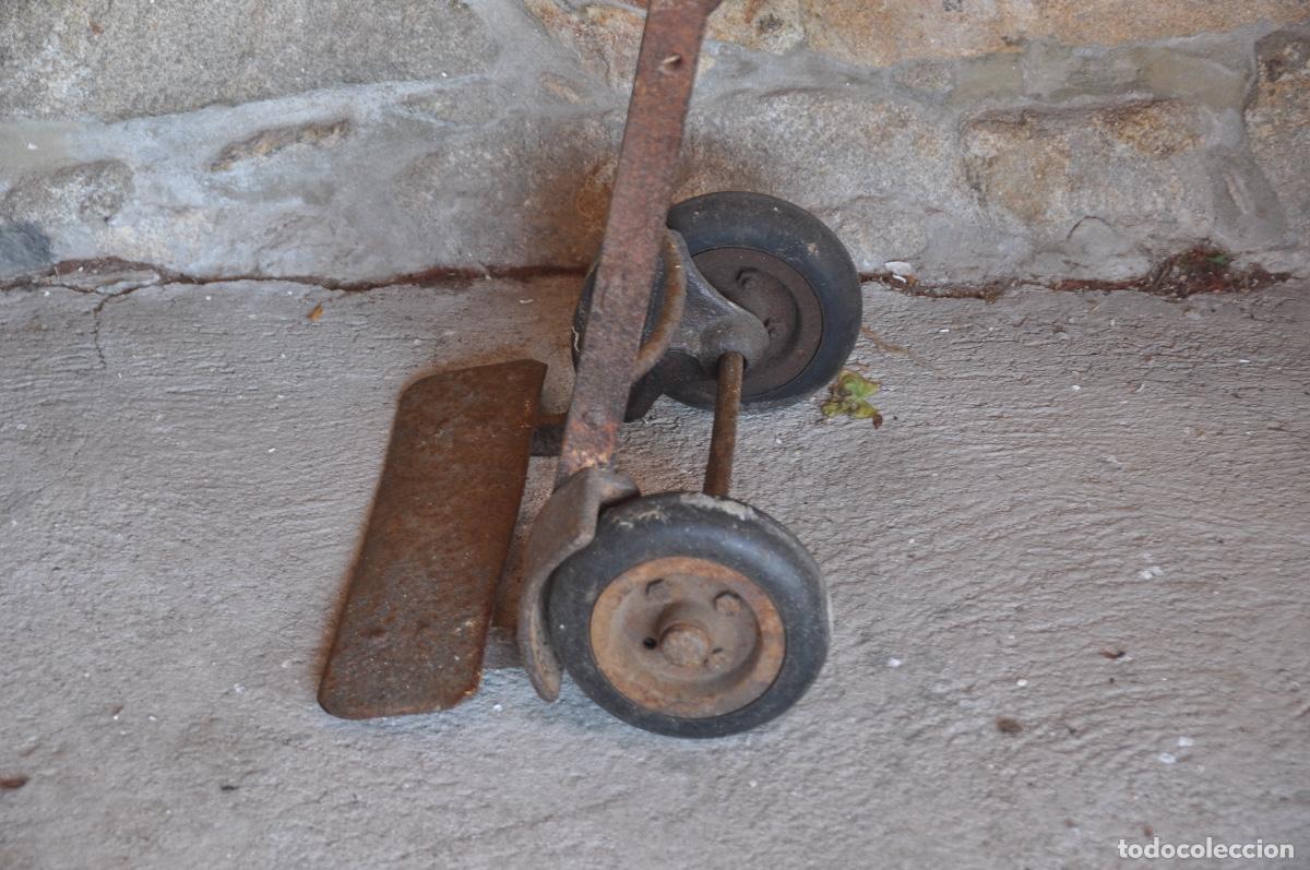 Antig&uuml;edades: Carrito transporte tren en hierro - Foto 7