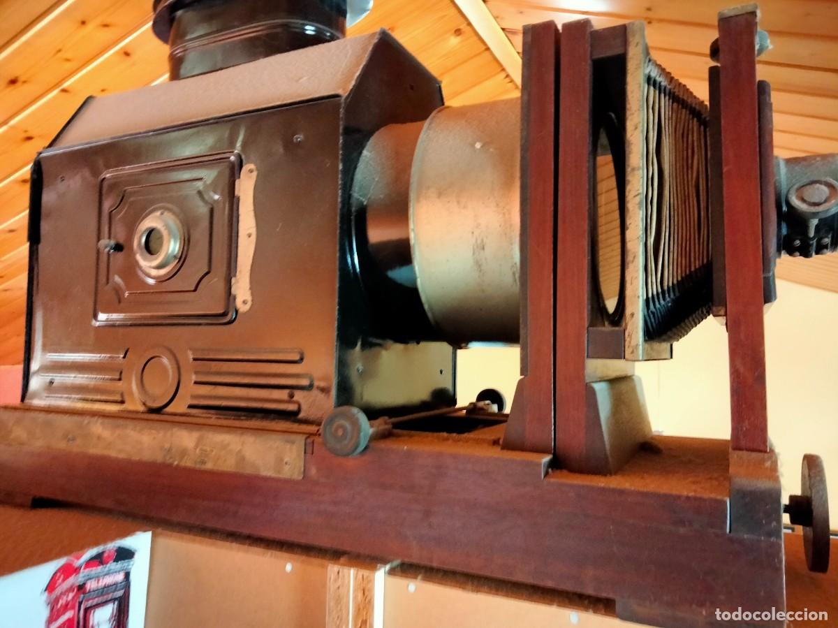 Antig&uuml;edades: Proyector de diapositivas / Linterna m&aacute;gica - Foto 2