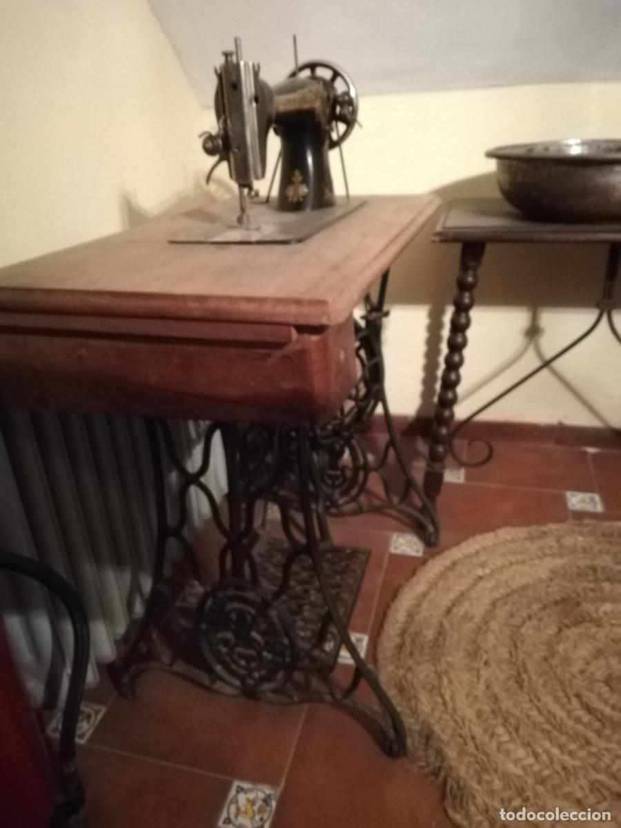 Antig&uuml;edades: M&Aacute;QUINA DE COSER SINGER (1912) - Foto 3