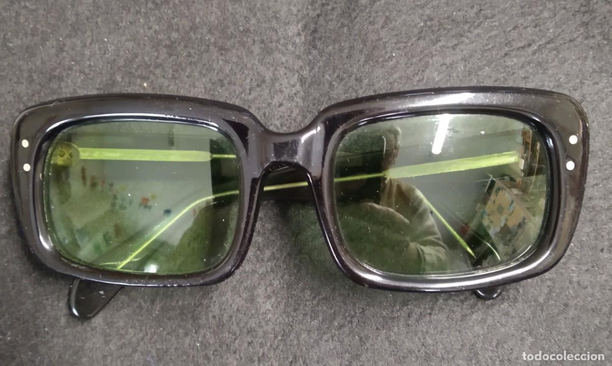 Antig&uuml;edades: Gafas de sol vintage. - Foto 2