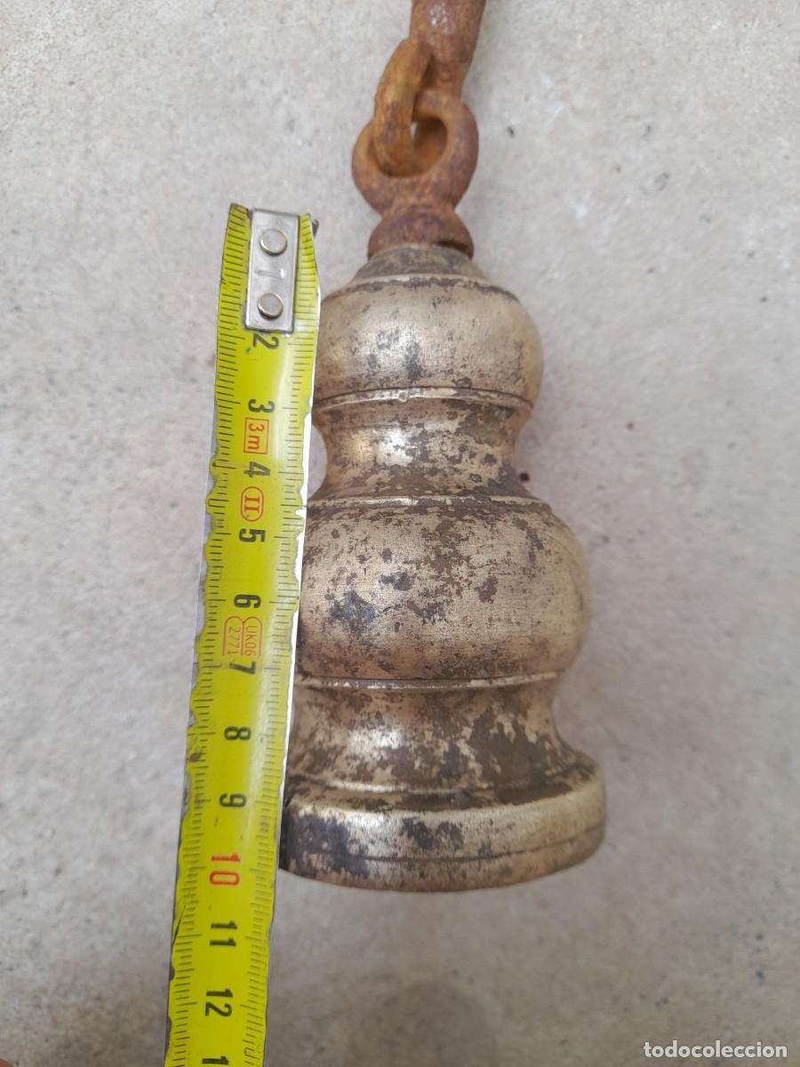 Antig&uuml;edades: Romana peso con ganchos de hierro con pilon de bronce - Foto 3