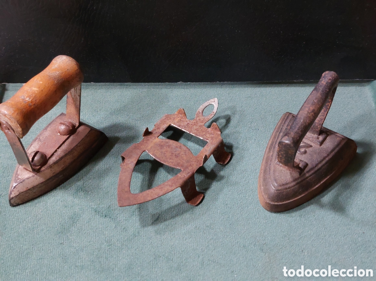 Antig&uuml;edades: PLANCHAS DE HIERRO EN MINIATURA - Foto 2