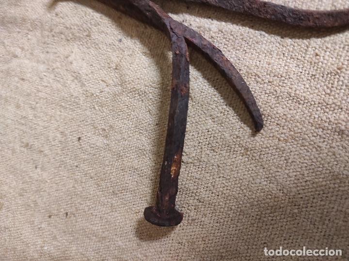 Antig&uuml;edades: clavos de forja - Foto 4