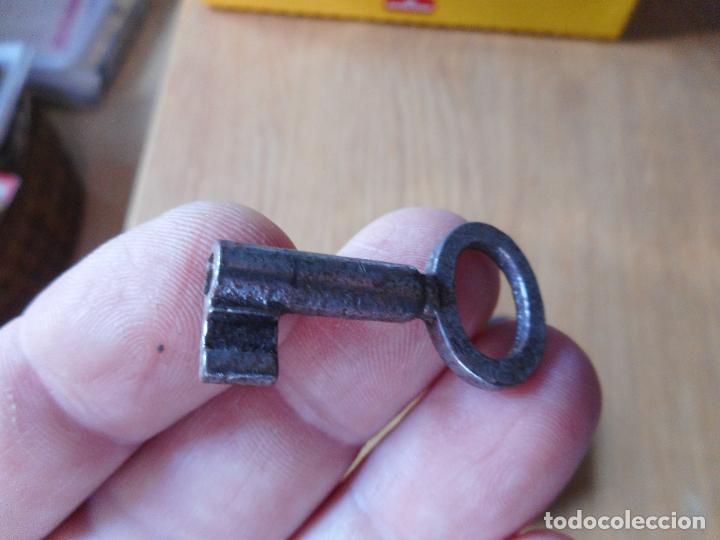 Antig&uuml;edades: ANTIGUO CANDADO CON LLAVE FUNCIONANDO SIGLO XX - Foto 7