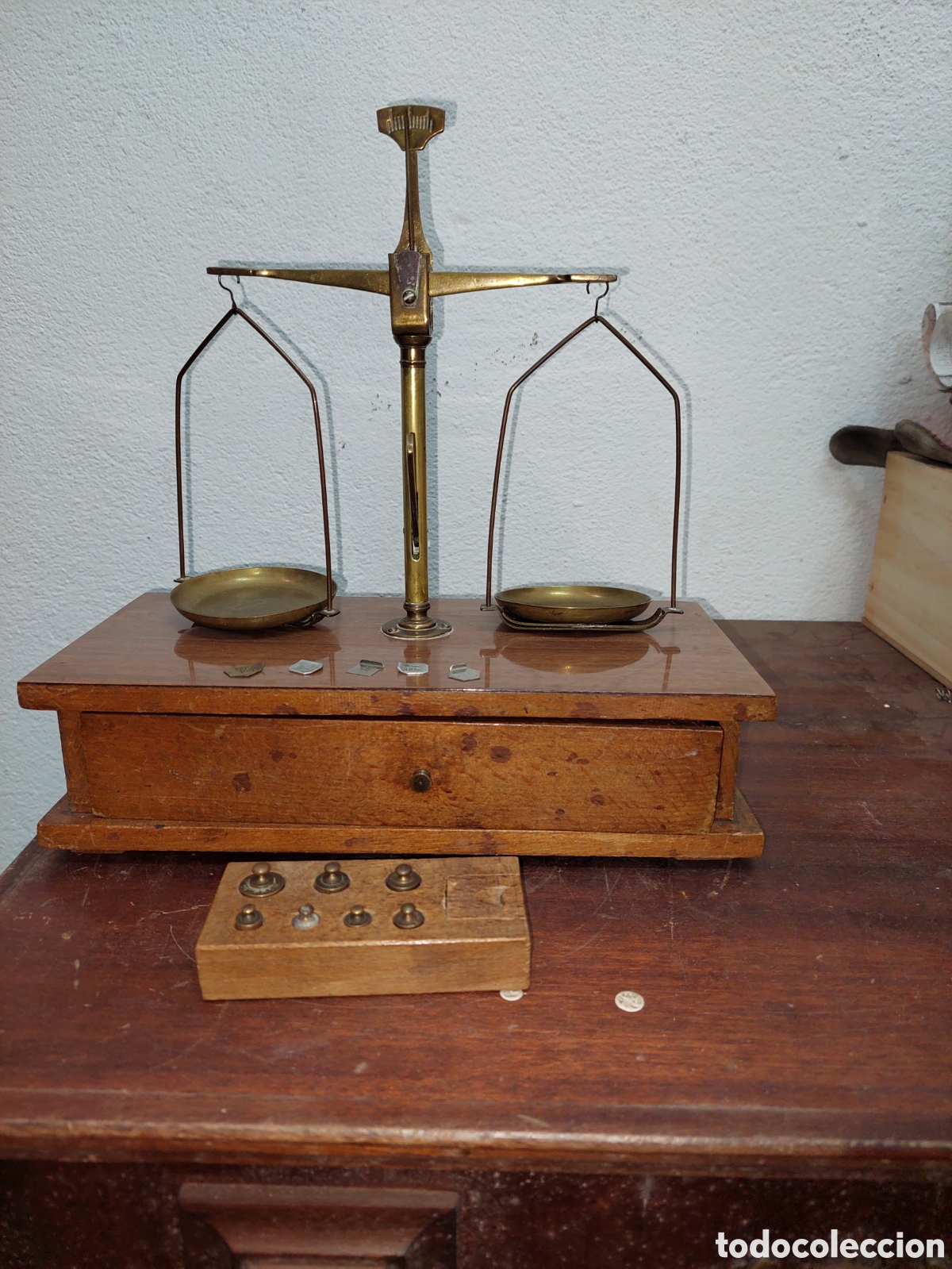 Antig&uuml;edades: Balanza de Farmacia. - Foto 1