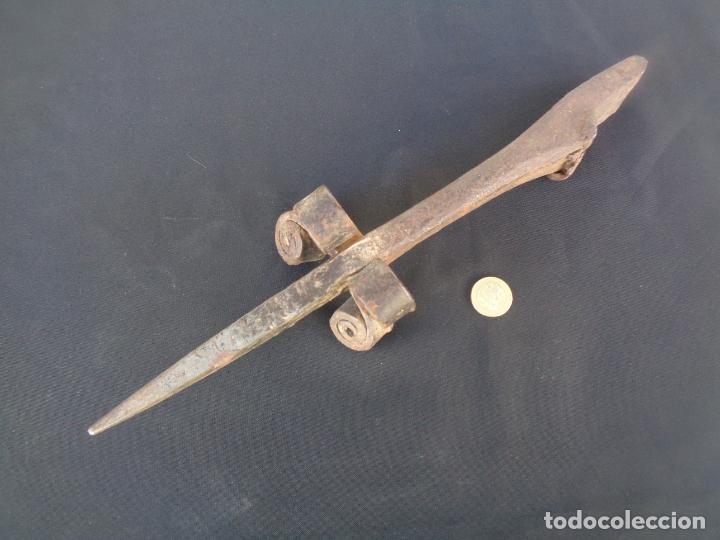 Antig&uuml;edades: ANTIGUO YUNQUE DE CAMPO - Foto 4