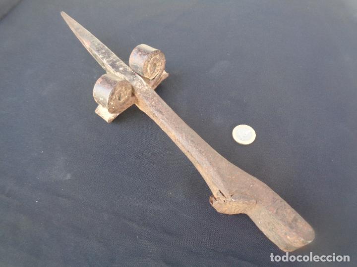 Antig&uuml;edades: ANTIGUO YUNQUE DE CAMPO - Foto 5