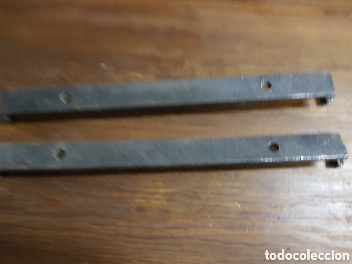 Antig&uuml;edades: Lote 2 soportes de hierro forjado - Foto 2