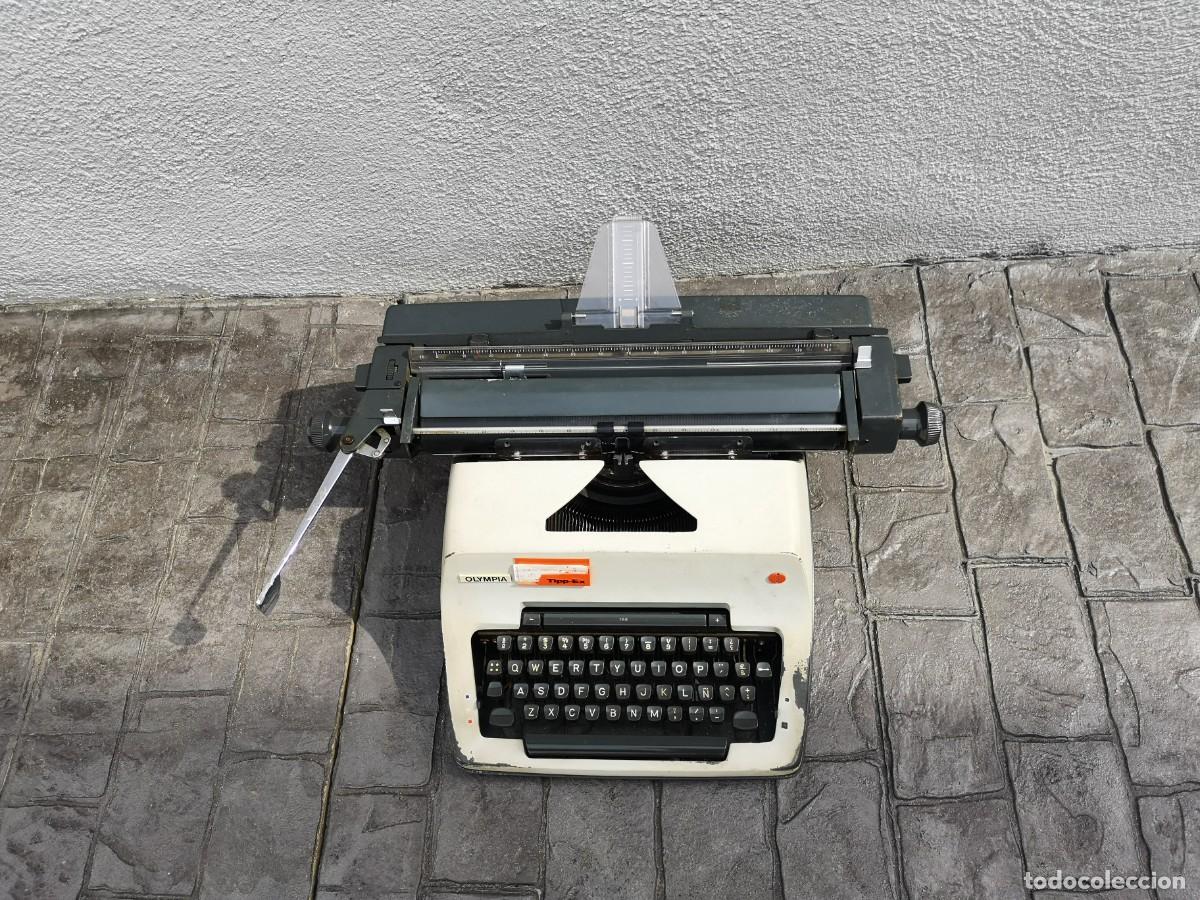 Antig&uuml;edades: Maquina de escribir - Foto 2