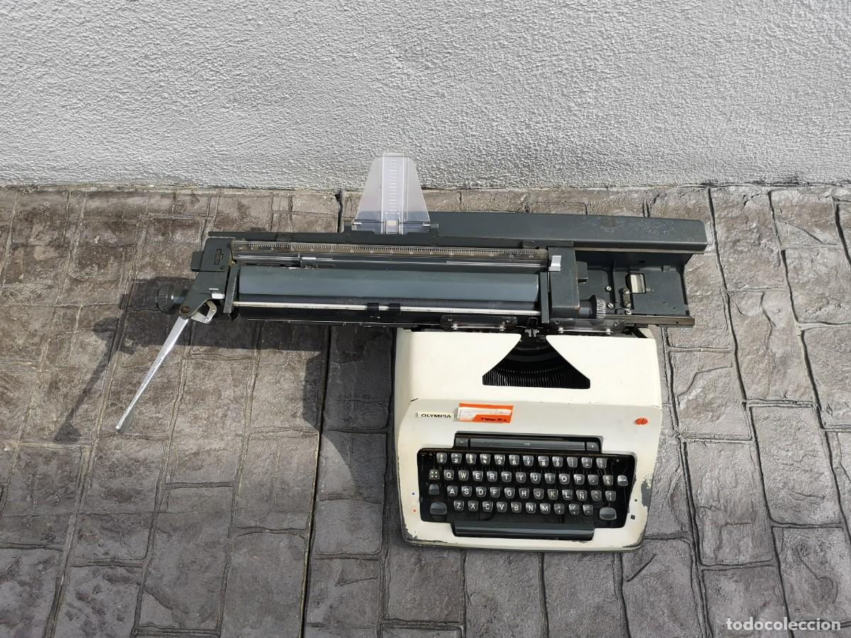 Antig&uuml;edades: Maquina de escribir - Foto 4