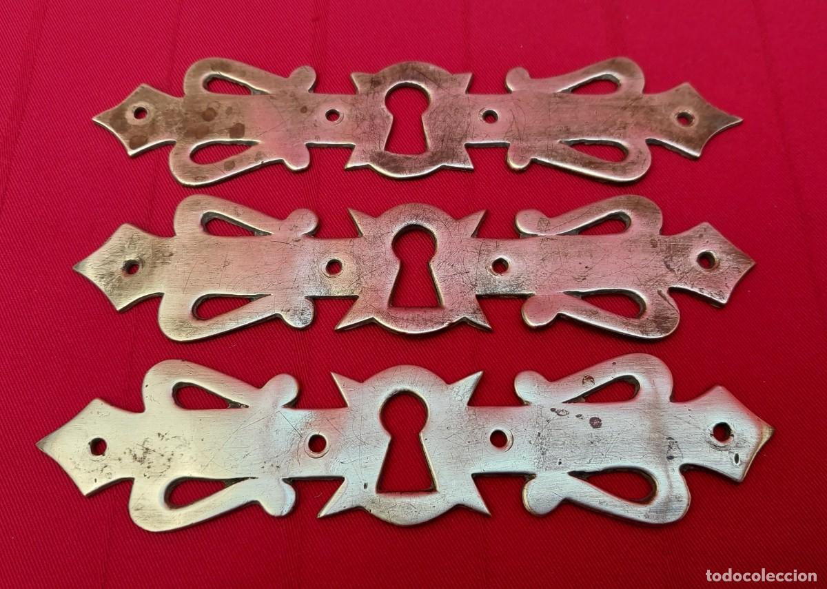 Antig&uuml;edades: 3 BOCA LLAVES DE BRONCE MODERNISTAS ORIGINALES - Foto 3