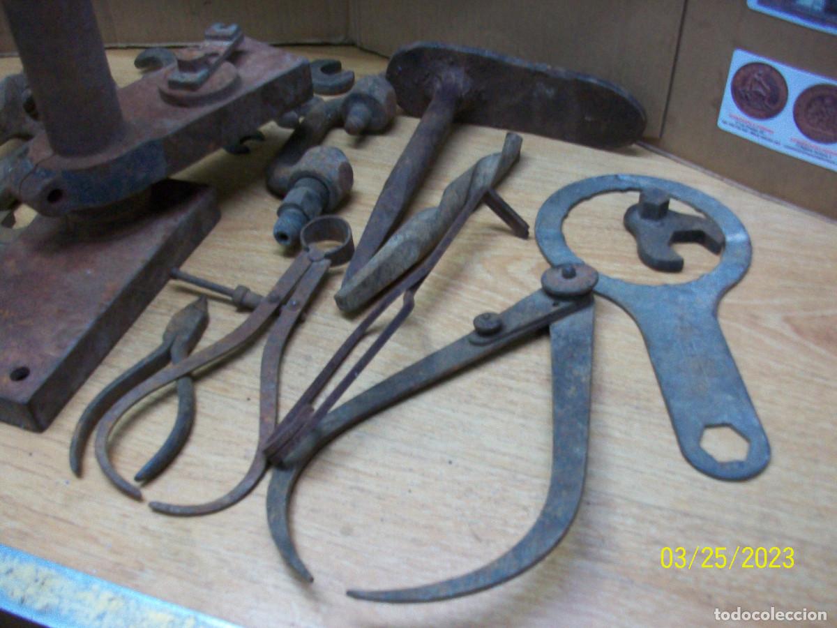 Antig&uuml;edades: LOTE DE 21 HERRAMIENTAS - Foto 2