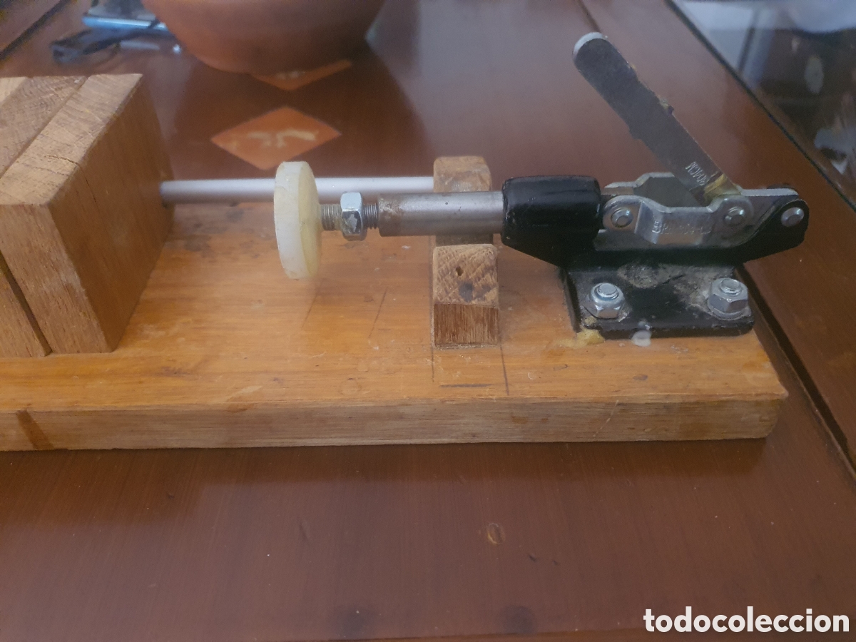 Antig&uuml;edades: prensa o morsa de madera - Foto 3